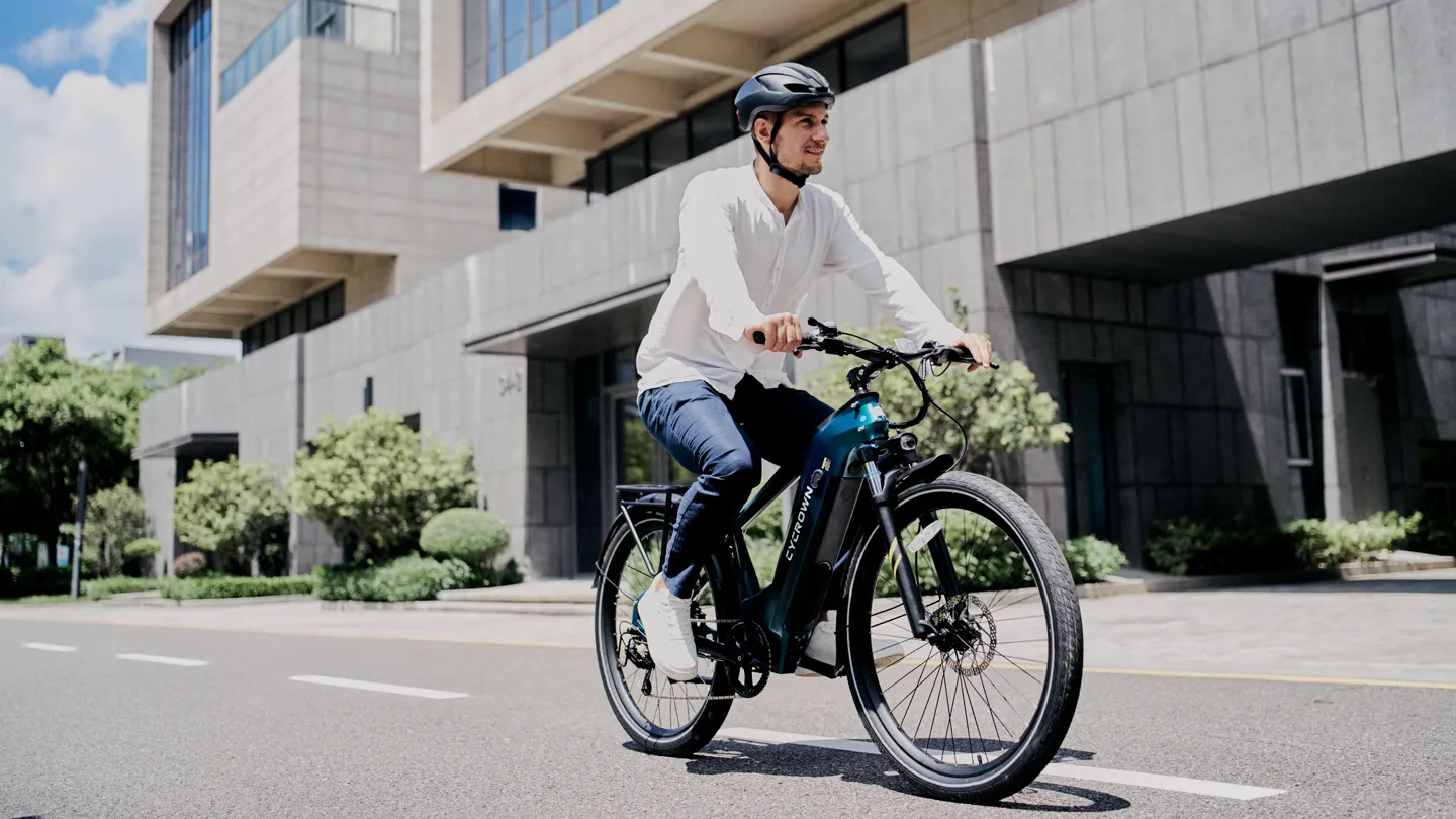 An Urban X commuter ridden on a city street